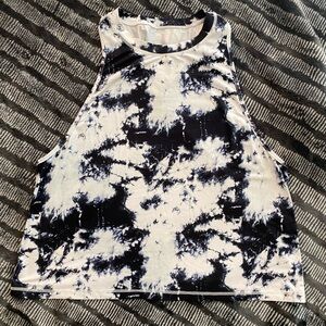 ✨Pick 3 for $15✨ 
Tie-Dye Sleeveless Women's Work Out Top